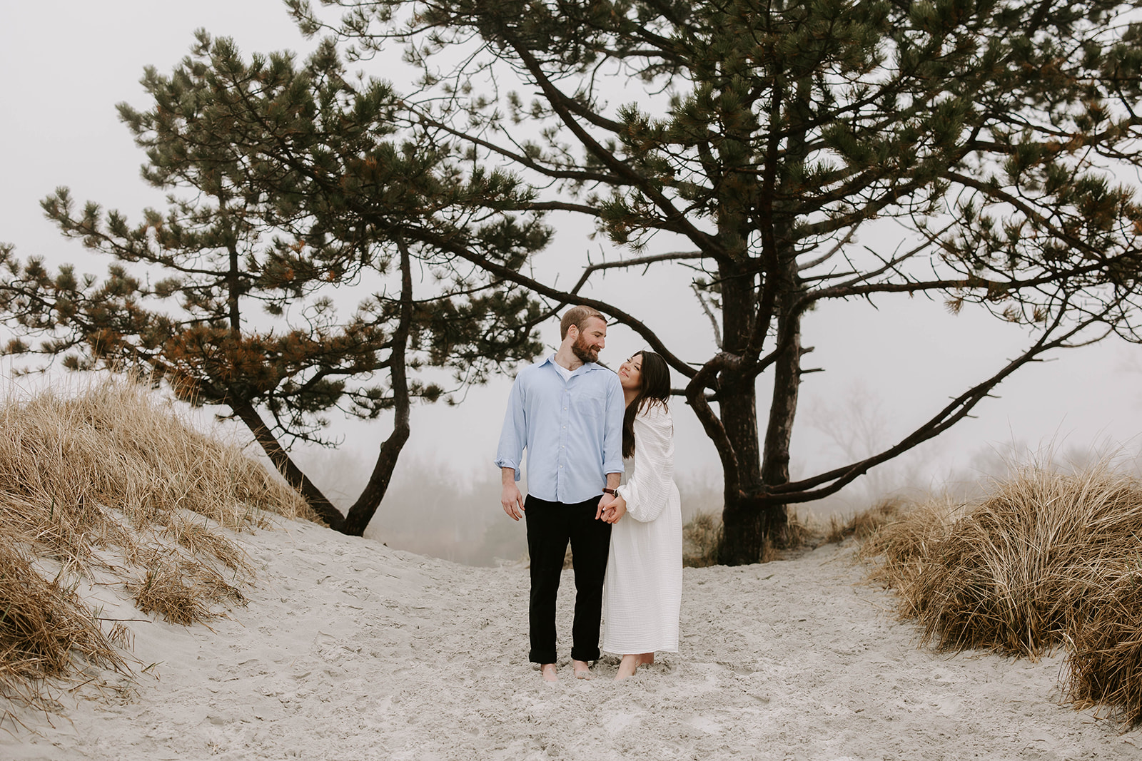 Wingaersheek Beach Pictures — Autumn & Sean’s Gloucester Engagement