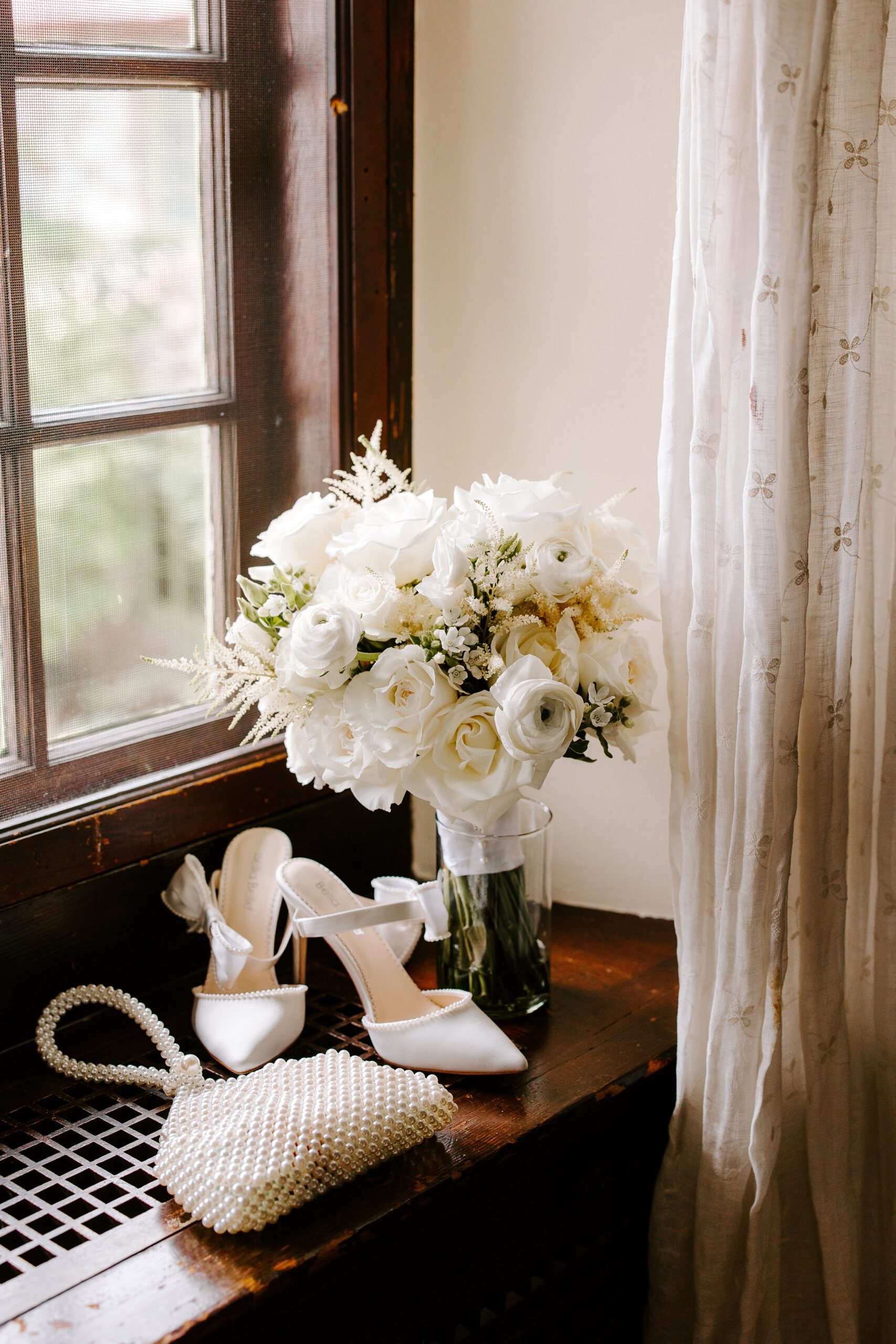 Bridal details before the Willowdale Estate wedding