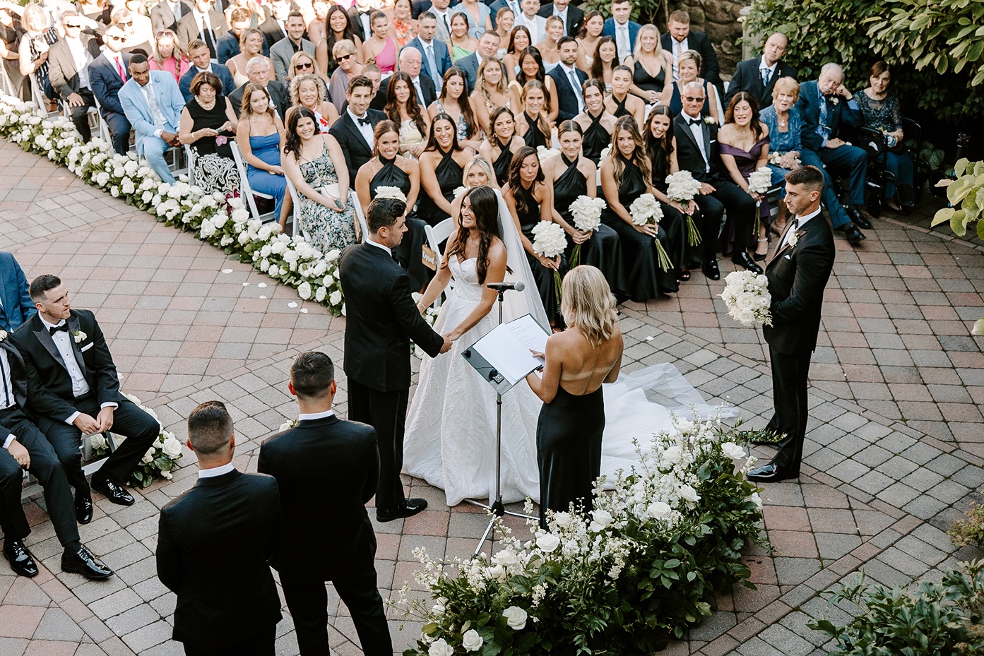 Willowdale Estate wedding ceremony outdoors