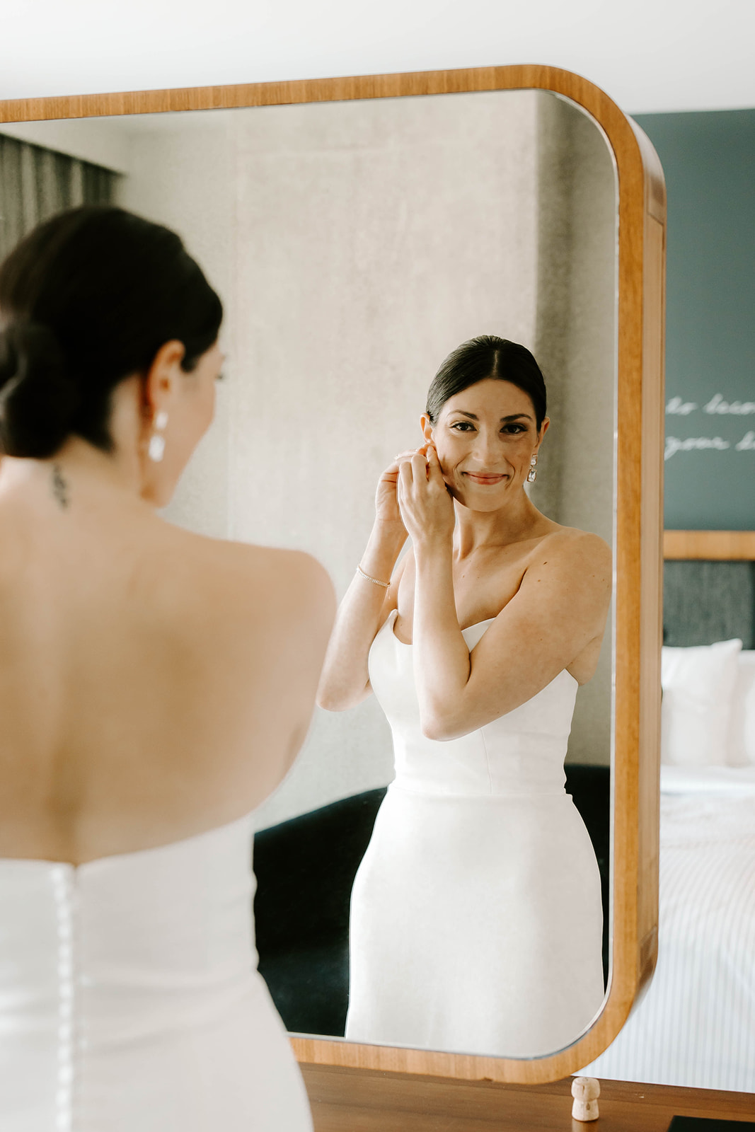 Beautiful bride adds final touches to get ready for her dreamy Boston wedding day