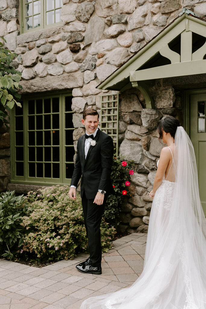 groom seeing bride for the first time