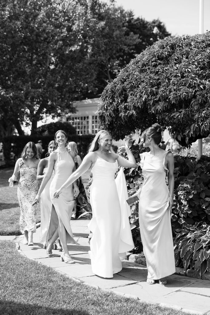bridesmaid heading to ceremony